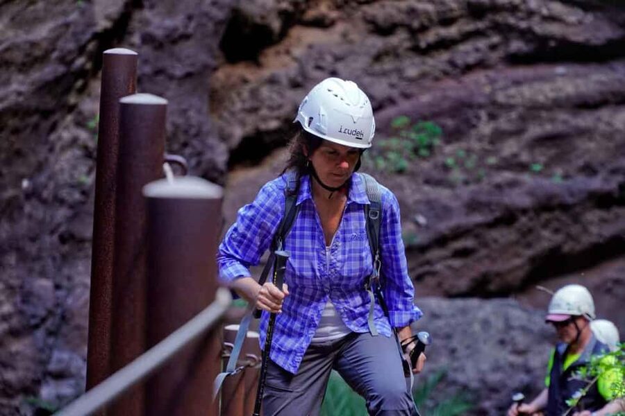 Tenerife Barranco de Masca: Guided hike + boat ride + transport - Sailing back near Los Gigantes: what the boat ride adds