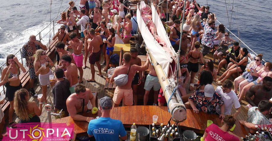 Tenerife: Boat Party with Open Bar and DJs - The swim stop: where cooling off fits into the party