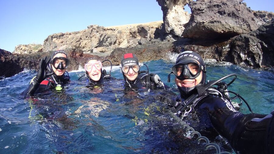 Tenerife: Discover Scuba Diving with Free Photos - Safety with a certified instructor and a calm teaching style