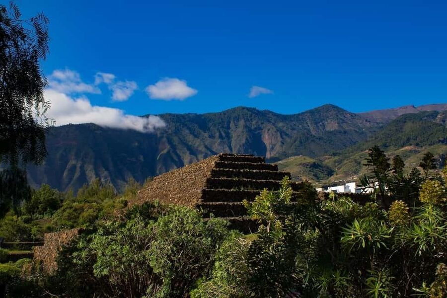 Tenerife: Guided tour at Pirámides de Güímar - Panoramic Terrace: The quick way to read the pyramids