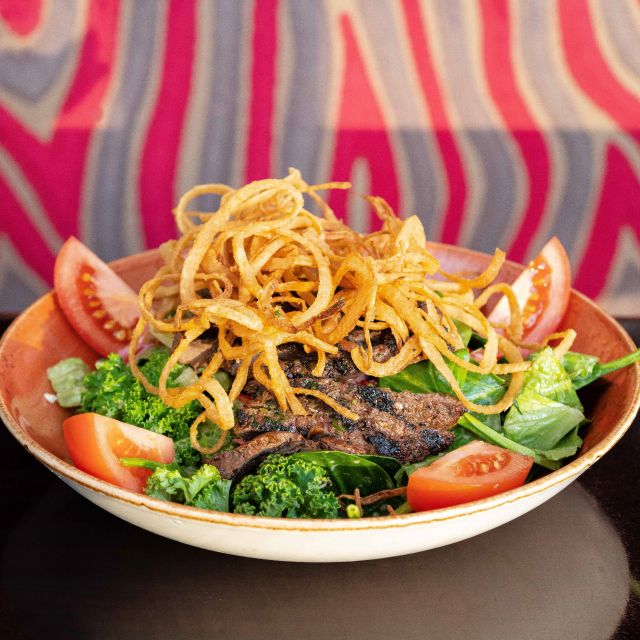 Tenerife: Hard Rock Cafe Set Menu Lunch or Dinner & Drink - Service style: quick, playful, and generally upbeat