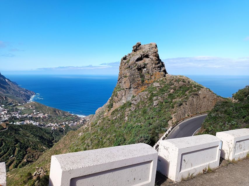 Tenerife Hidden Gem: Anaga Hike, Bajamar Pools & Cocktail - Cruz del Carmen lunch break, when you refuel like a local