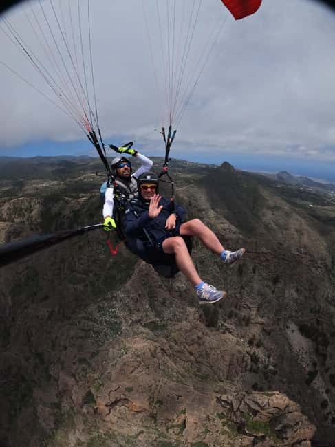 Tenerife: High-Performance Tandem Paragliding Flight - What makes this Tenerife tandem flight feel like real paragliding