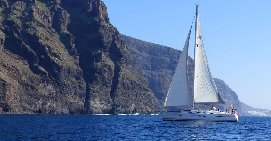 Tenerife: Los Gigantes Whale Watching Cruise by Sail Boat - The sailing pace: wind, waves, and why the ride feels calmer