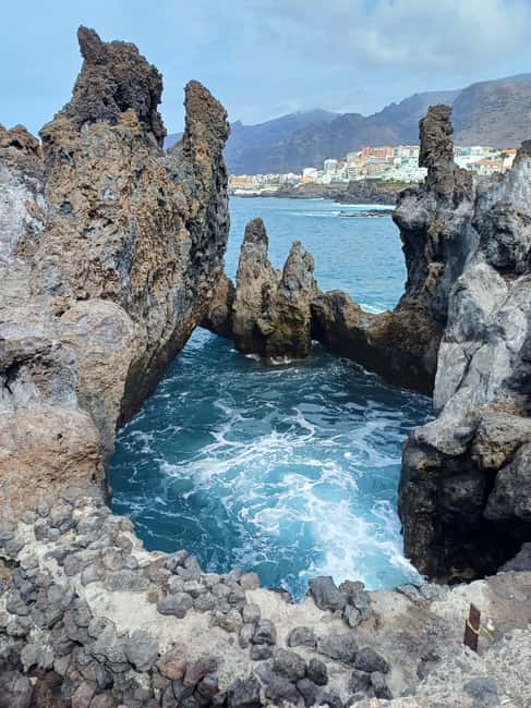 Tenerife: Masca, Los Gigantes & Natural Pools Private Tour - Optional guachinche stop: a relaxed local lunch angle