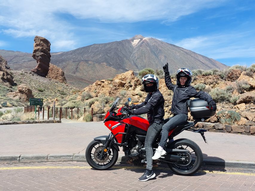 Tenerife: Motorcycle Guided Tour with sightseeing and lunch - Chipeque viewpoint and the Canarian pine photo stop