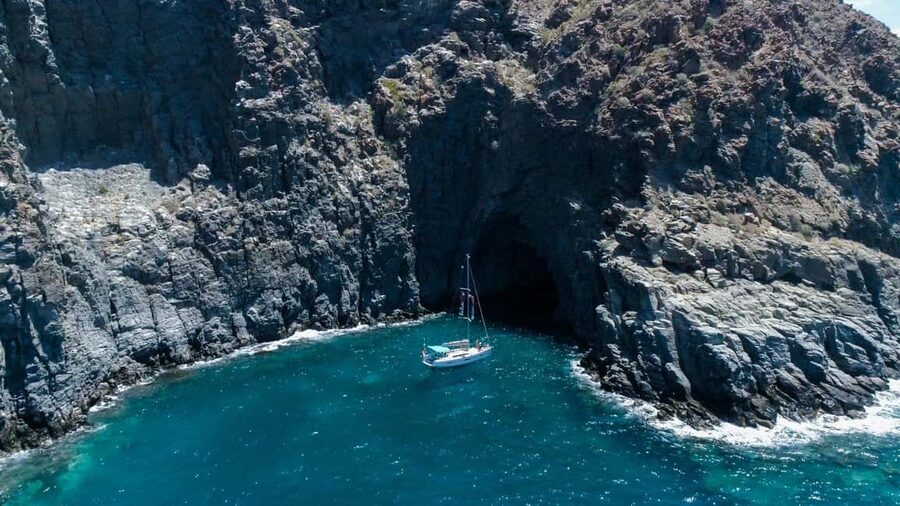 Tenerife: Ocean Pack Jet Ski and Yacht Whale Watching - Tenerife ocean time, 4 hours total, starting at Av. de Colón 128