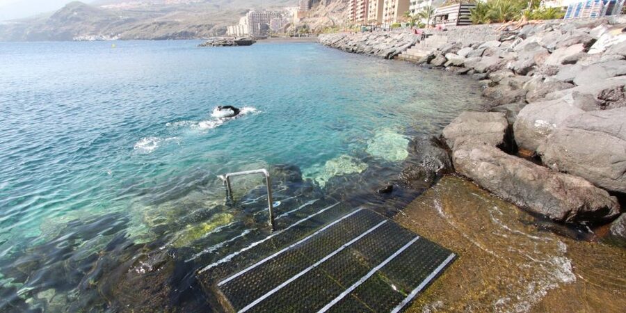 Tenerife: Snorkeling Equipment Rental in Radazul - Radazul Bay is made for easy snorkeling