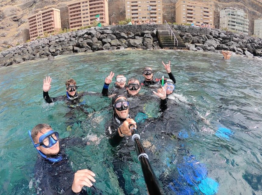 Tenerife : Snorkeling underwater with freediving Instructor - Radazul Beach start point, and how the warmup sets you up