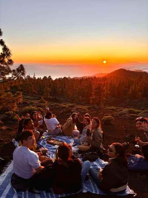 Tenerife: Teide National Park Sunset Picnic and Stargazing - Paseo Lunar at Teide: a moon-walk without the space suit