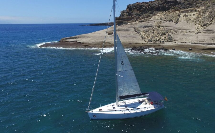 Tenerife: Whale and Dolphin Watching Tour by Sailboat - Puerto Colón Dock 8: the simple logistics that set the tone