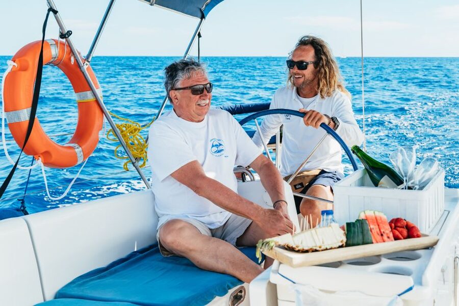 Tenerife: Whale & Dolphin Watching with Drinks and Snacks - Drinks, snacks, and the lunch that makes the cruise feel complete