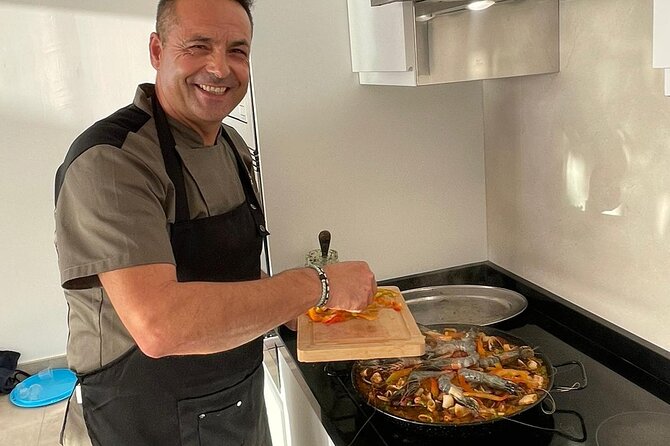 The Cooking Show Experience -Birthday ideas Tenerife - - Paella, brothy rice, and the small technique lessons you can reuse