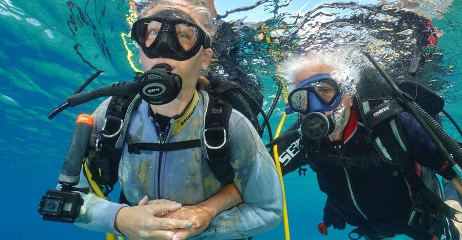 Try diving for the first time in turtle area - Photos and videos: your underwater memento is part of the deal