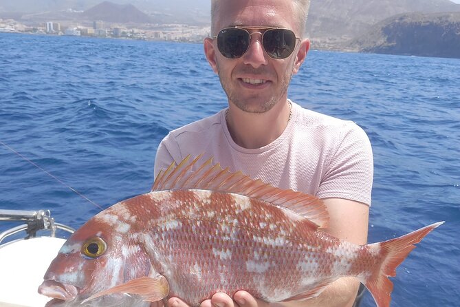 World Class Fishing Charter Trip in Tenerife - Captain Gavin Glen: 25 years on Tenerife and coaching that fits you